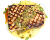 Foto del paso 2 de la receta: FILETES DE ALBACORA ALCAPARRADA A LA PLANCHA,