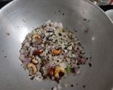 A picture of step 3 of Oats Upma.