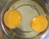 A picture of step 1 of Onion corn hearty omlet.
