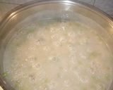 Foto del passaggio 3 della ricetta Risotto light con funghi porcini punte di asparagi e piselli