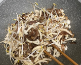 A picture of step 2 of Hot and Sour Soup (Simple Version).