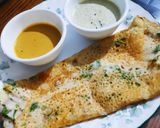 A picture of step 7 of Onion Rava dosa with chutney.