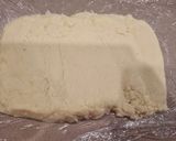 A picture of step 2 of Carrot Halwa Khoa Rolls.