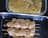 A picture of step 5 of Chicken skewer with peanut sauce.