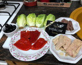 Foto del paso 1 de la receta: Cogollos de Tudela con bonito y pimientos del piquillo y aderezo Vidalim