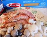 Spaghetti ai frutti di mare al cartoccio recipe step 2 photo