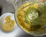 A picture of step 4 of Cookpad Valentine Matcha Heart Cake.
