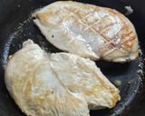 Foto del paso 5 de la receta: Pechuga con ensalada. Excelente para vianda saludable