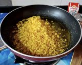 A picture of step 4 of Boondi Ke Ladoo.