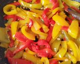 Foto del passaggio 2 della ricetta Peperoni in agrodolce