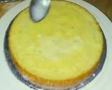 A picture of step 3 of Fresh pineapple cream cake.