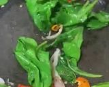 A picture of step 3 of Stir-fried Spinach.