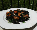 Foto del paso 10 de la receta: Arroz negro con sepia y mejillones