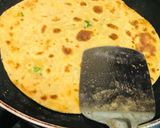 A picture of step 4 of Sattu Paratha 🫓.