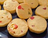 ট্যুটি ফ্রুটি কুকিজ (tutti frutti cookies recipe in Bengali) রেসিপি ধাপ - 5 ছবি