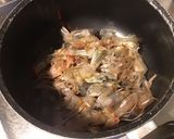 Une image de l'étape 1 de Bouillon de gambas aux légumes et herbes (recette anti gaspi).