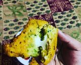 A picture of step 2 of Crunchy Aloo triangle pakoda.