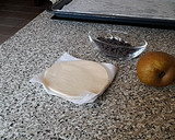 Foto del paso 1 de la receta: Empanadillas de Pera y Chocolate Negro