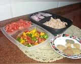 صورة لخطوة 1 من وصفة أسهل طريقة شاورما فراخ اقتصاديه جداً 🍗🍗🍗