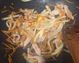 Foto del paso 2 de la receta: Noodles con pollo y shiitake en salsa Teriyaki