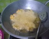 Foto langkah ke 4 dari resep Perkedel jagung kriuk tanpa telur.