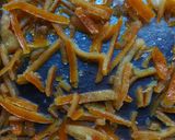 Foto del paso 3 de la receta: Cáscara de naranjas azucaradas