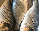 Foto del paso 2 de la receta: 193. Doradas asadas con especias y verduras (principal pescado)