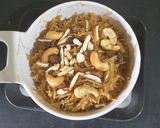 A picture of step 4 of Sweet Vermicelli with Toasted Nuts.