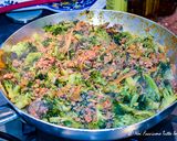 Foto del passaggio 4 della ricetta Strudel salato con broccoli e carne trita