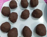 Foto langkah ke 2 dari resep Ichigo Daifuku (strawberry mochi).