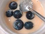 Blueberry cup muffin bước làm 2 hình