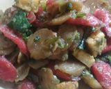 Foto langkah ke 2 dari resep Tempe, sosis, baso cabe ijo.