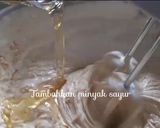 Foto langkah ke 4 dari resep Bolu Gaplek Saus Karamel ala Rianti Kitchen.