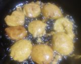 A picture of step 4 of Bottle gourd fritters.