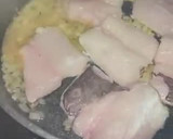 Foto del paso 3 de la receta: Lomos de Merluza y Gambas con Crema de guisantes 🫛