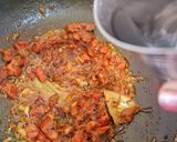 A picture of step 4 of Mushroom matar.