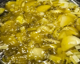 Foto del paso 1 de la receta: Tortilla de patatas con cebolla y ajo confitado 😊