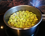 Foto del paso 2 de la receta: Fricandó de ternera en salsa con habitas babby