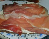 Foto del paso 3 de la receta Rebanada de Pan payes con Jamón y Queso philadelphia😋😋