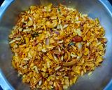 A picture of step 7 of Cornflakes Chevdo / Chivda.