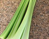 Foto langkah ke 1 dari resep Stir fry celery n garlic.