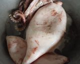 Foto langkah ke 1 dari resep Cumi Saus Padang.