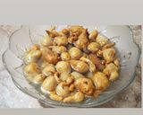 A picture of step 5 of Potato Bomb Chaat.