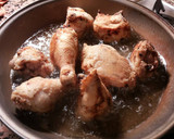 Foto del paso 24 de la receta: Pollo frito en crema tostada de cebolla y hinojo