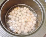 Hình bước làm 4 của món Bánh bao nhân hạt sen nấm rau củ