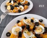 Foto del paso 7 de la receta: Ensalada de garbanzos con naranja, huevo y bacalao