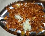 A picture of step 4 of Egg samosa with gravy.