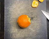 Foto del paso 1 de la receta: Bizcocho de naranja y chocolate