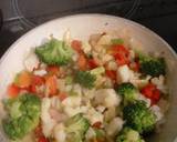 Foto del paso 4 de la receta Salteado de verduras con bacalao desmigado