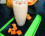 A picture of step 3 of Papaya shake.